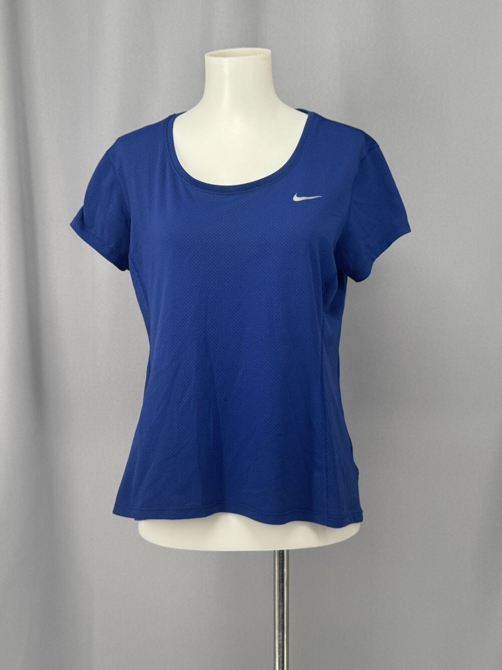 Nike Active Top Women Medium Cobalt Blue Dri Fit Short Sleeve Reflectors Running
